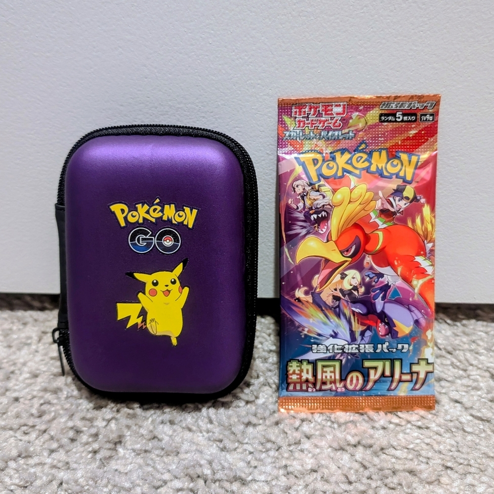🟢⭐2/$25⭐New! Pokemon Pikachu Zippered Hard Case & Pack of Cards Cards